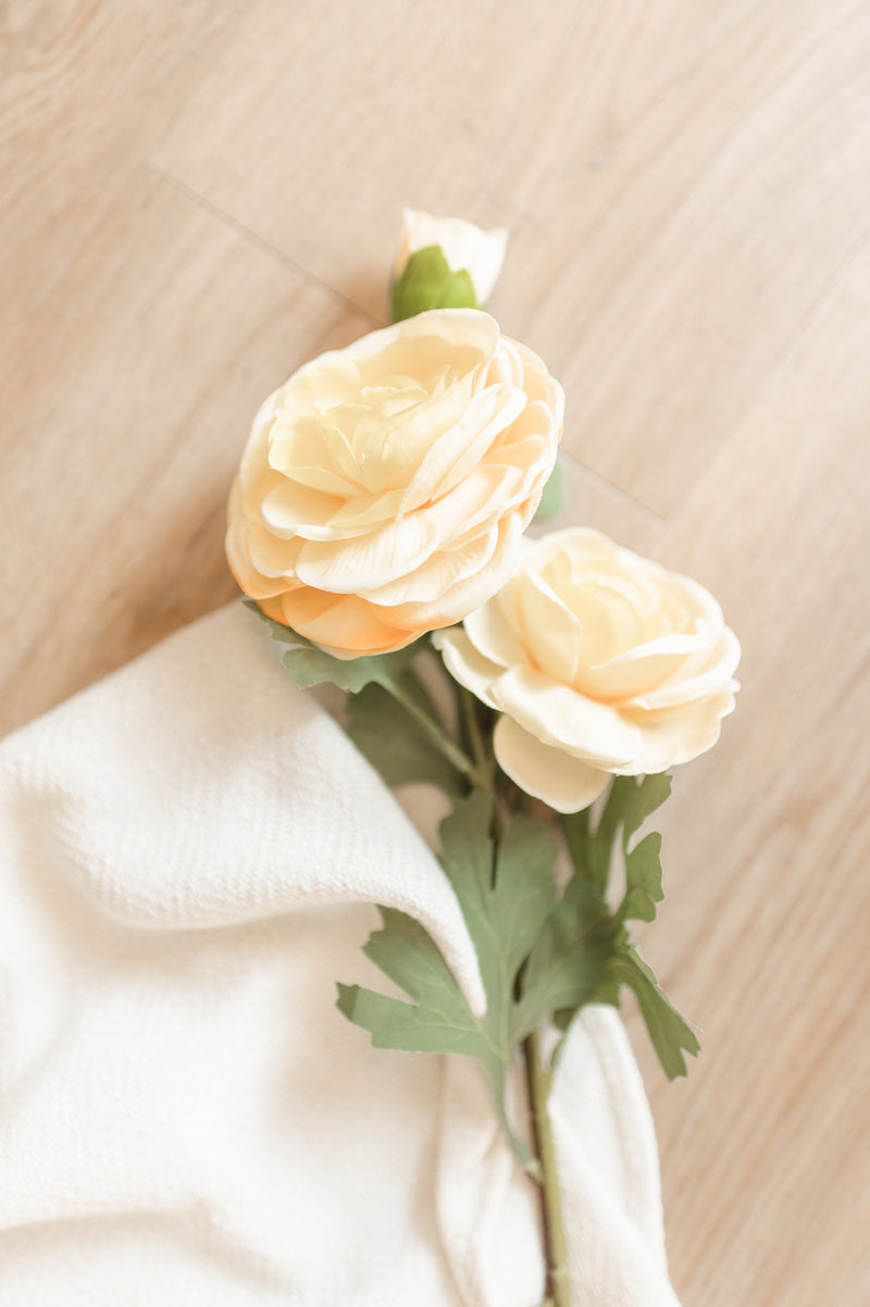 Fresh Touch Yellow Ranunculus Spray | 24"