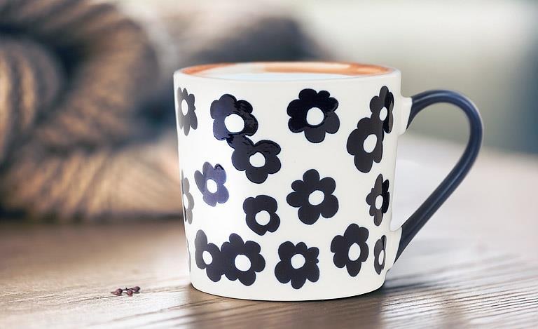 Graphic Flower Mug | Navy