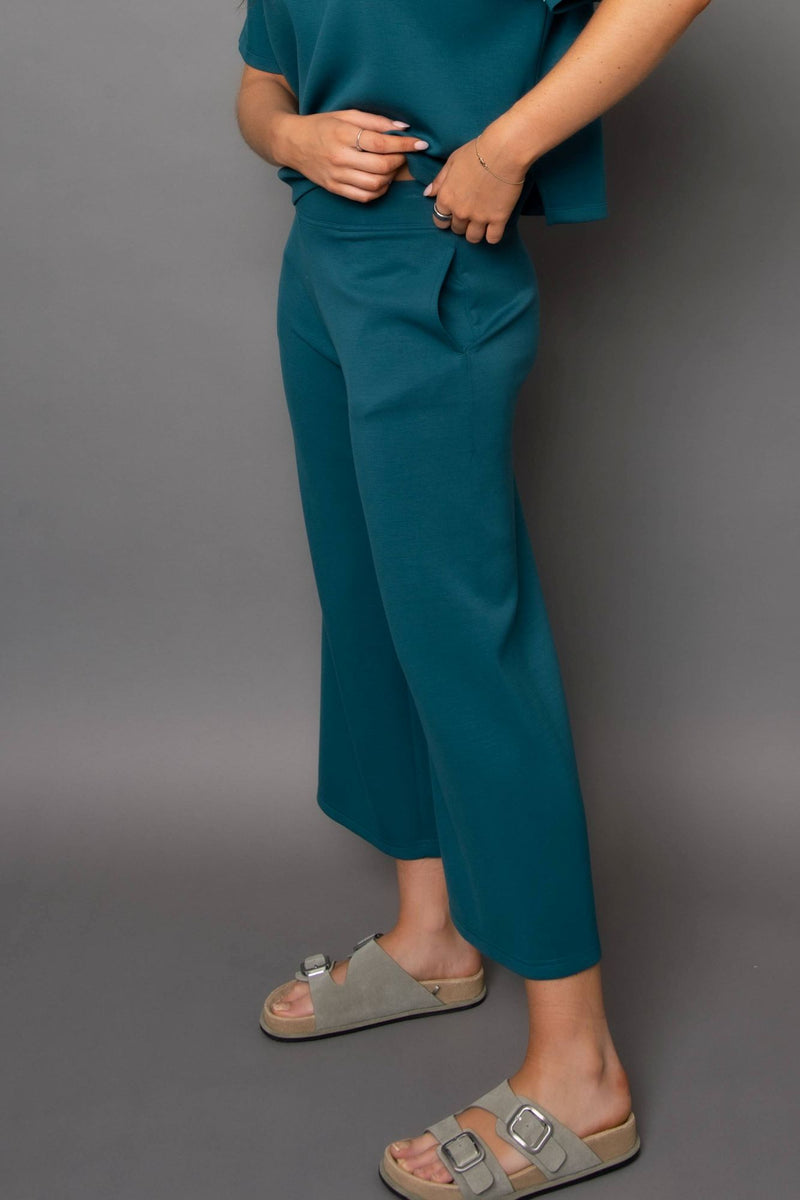 Victoria Cropped Pants | Trekking Green