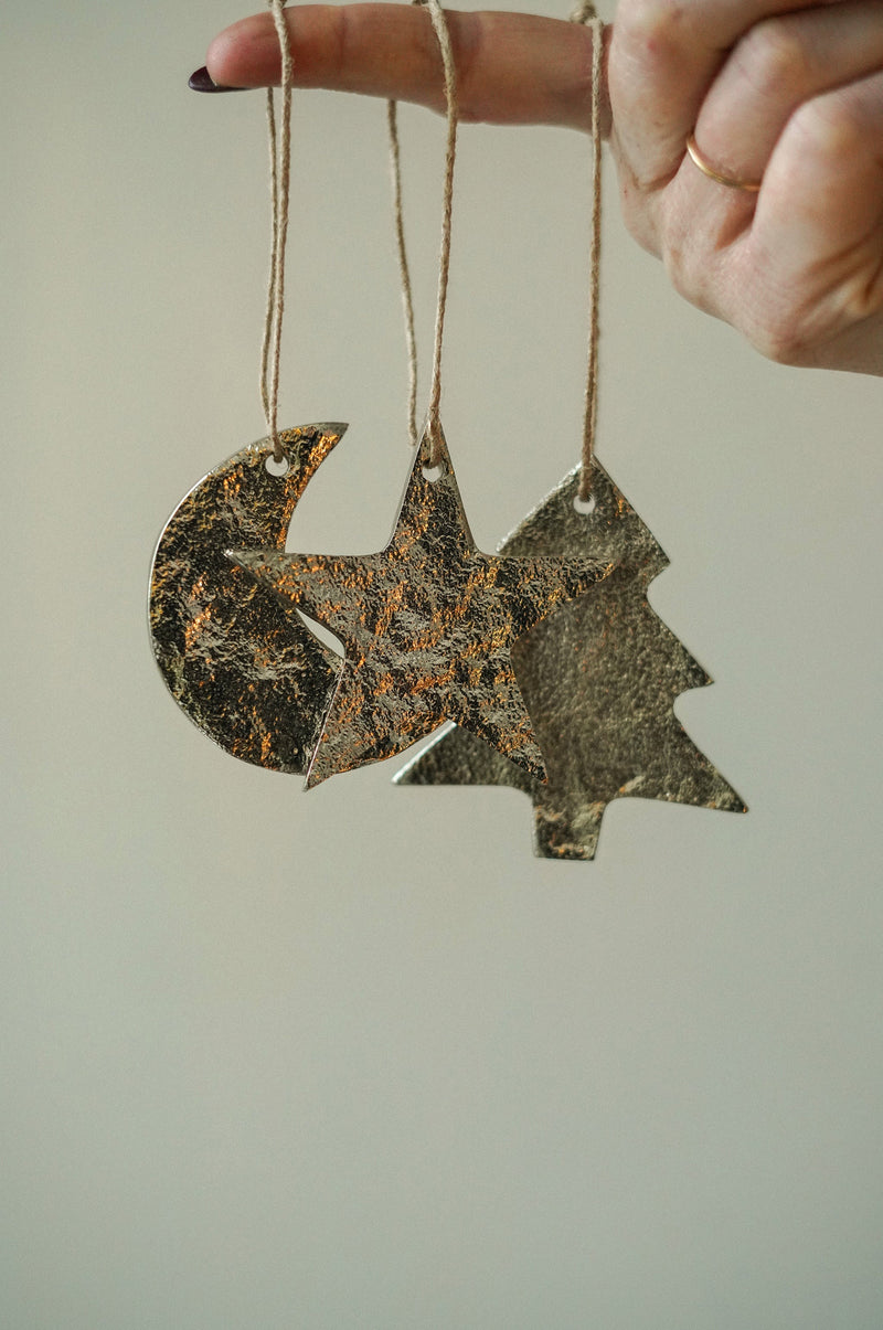 Crescent Moon Ornament | Silver