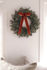 Boxwood Wreath w/ Bow | Small