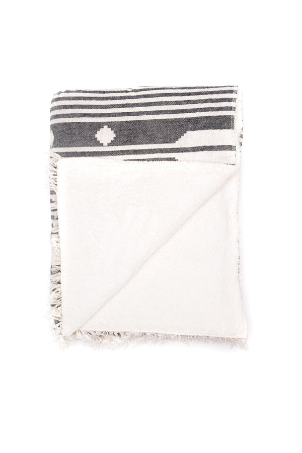 The Arrow Fleece Throw | Granite