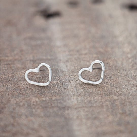 Amore Studs | Silver