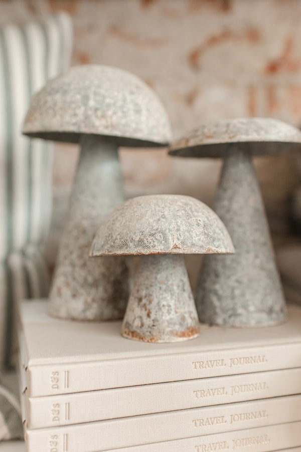 Antique Iron Mushroom | Medium