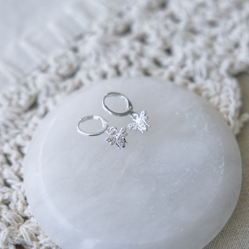 Bee Shiny Hoops | Silver