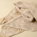 Daisy Days Throw | Light Grey