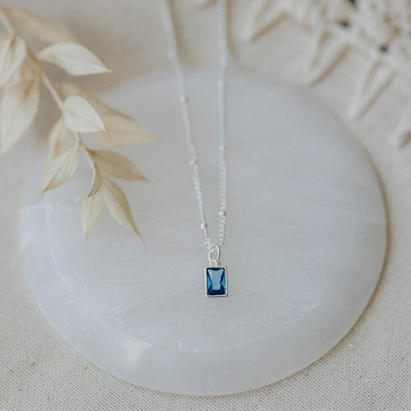 Glim Necklace | Silver/Sky Blue