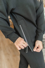 Penela Pullover | Black