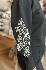 Lucie Pullover | Black Calla Lily