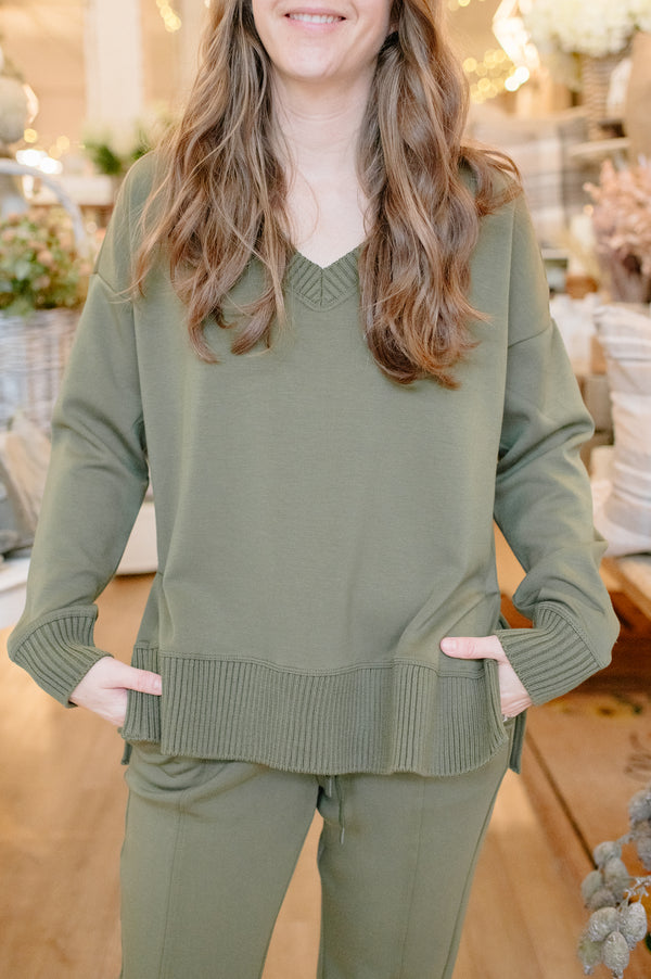 Vixie Pullover | Olive