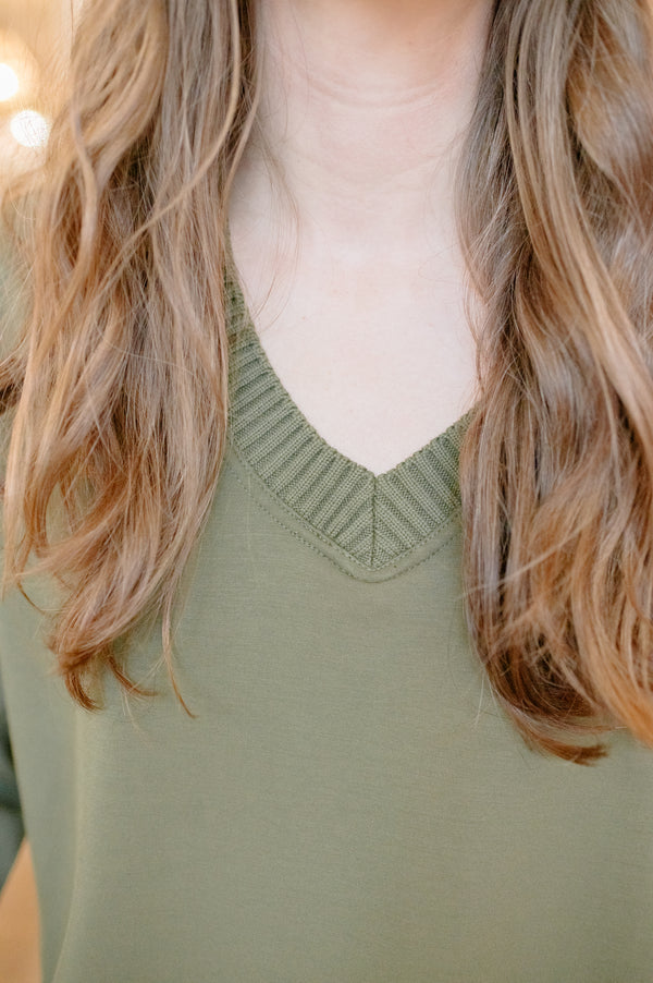 Vixie Pullover | Olive