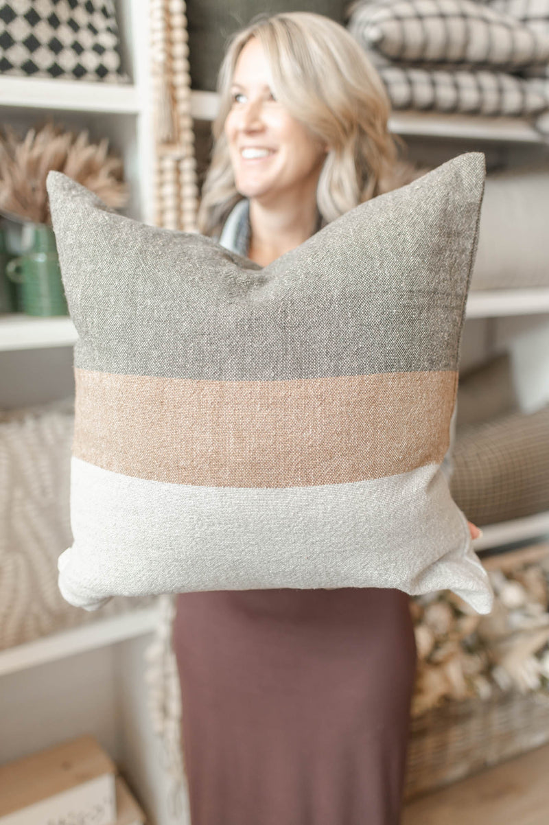 Oscar Linen Cushion | 20x20