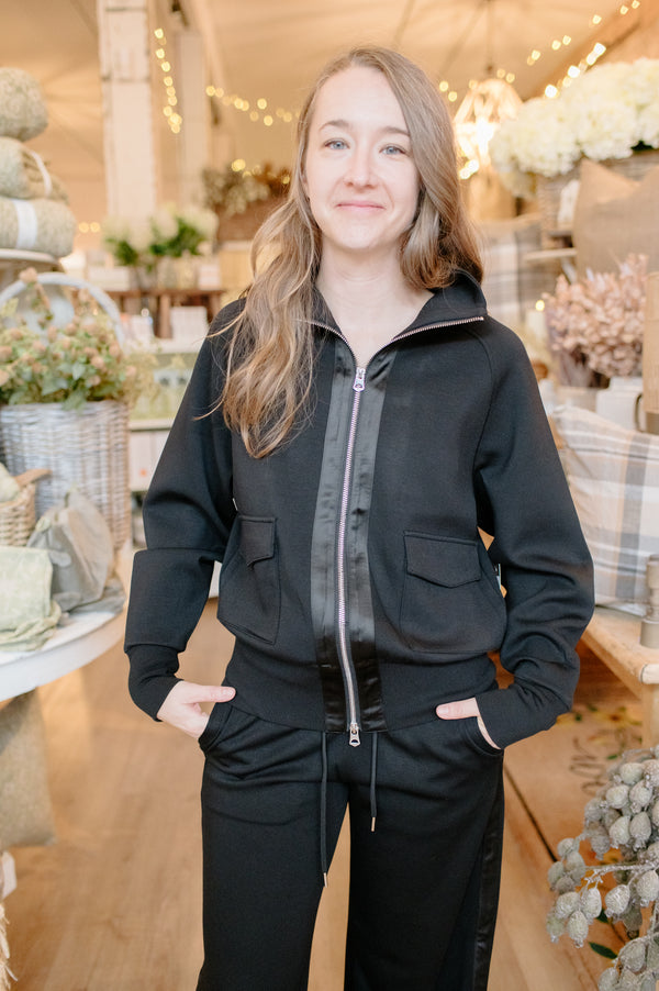 Saruna Pullover | Black Satin Stripe