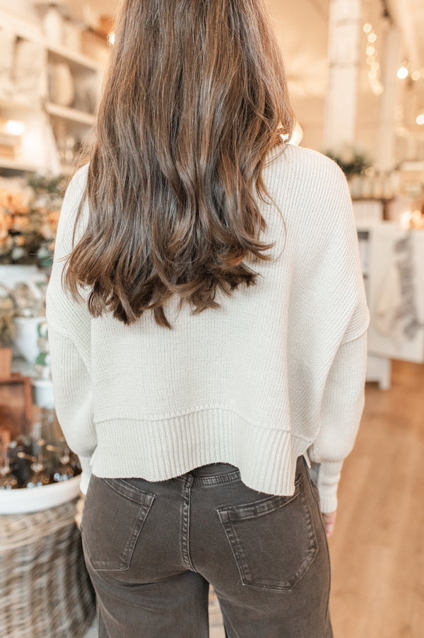 Sumire Pullover | White Beach