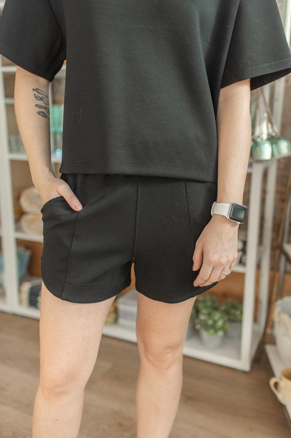 Sullie Shorts | Black