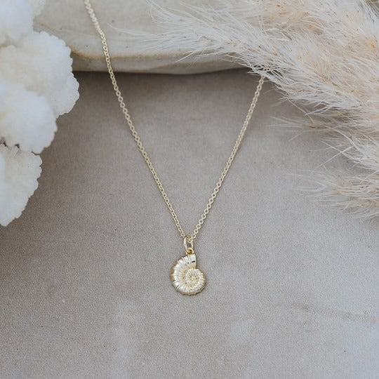 Spiral Shell Necklace | Gold