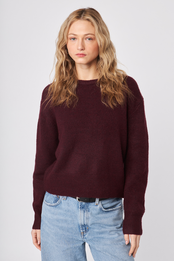 Wilfred Pullover | Merlot
