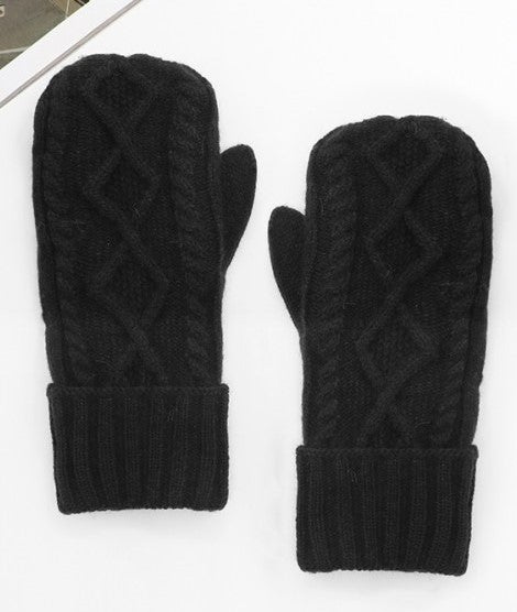 Diamond Cable Knit Mittens