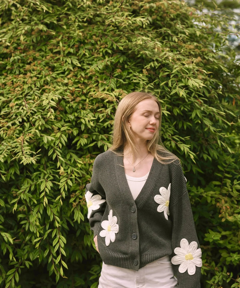Nora Daisy Cardigan | Dark Grey/Ivory