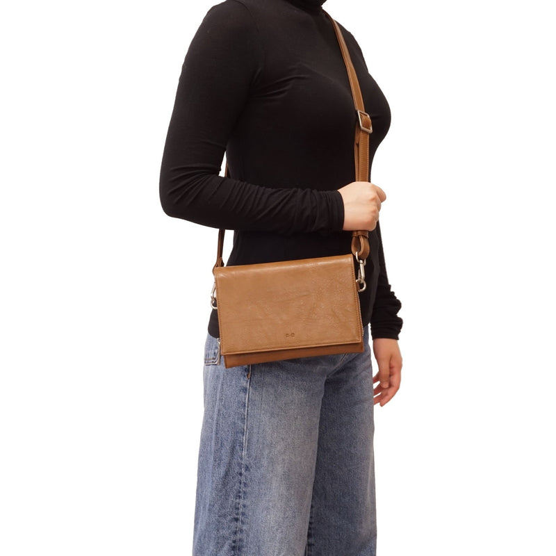 Nita Crossbody Wallet | Camel